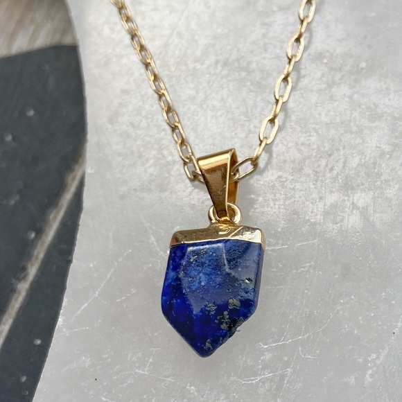 THE POWER OF LAPIS GOLD DAINTY PENDANT NECKLACE - Picture 2 of 8